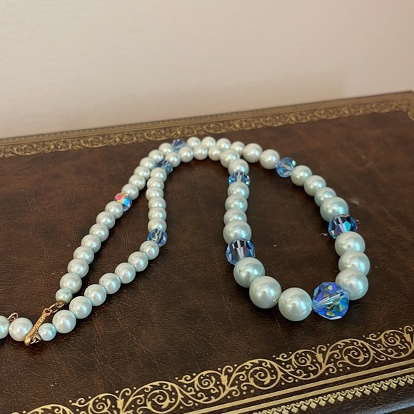 Laguna Blue AB Faceted Glass & Faux Pearl Single Strand Beaded Necklace - Picture 6 of 7